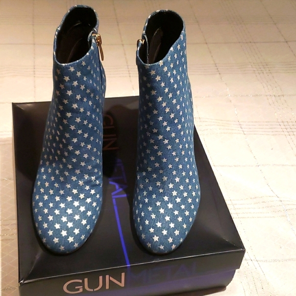 Gunmetal NEW Niana Ankle Bootie Boot Denim Metallic Silver Stars Block Heel NIB - Picture 2 of 14